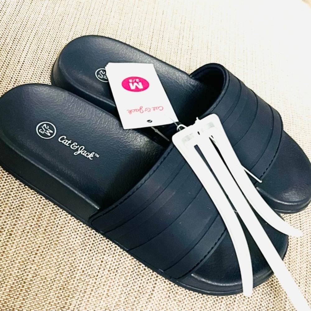 Cat & Jack youth slides Sandals